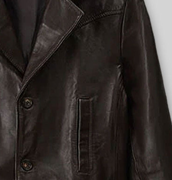 Aaron Eckhart Love Happens Black Leather Trench Coat – close-up detail of front closure, pocket and leather stitching