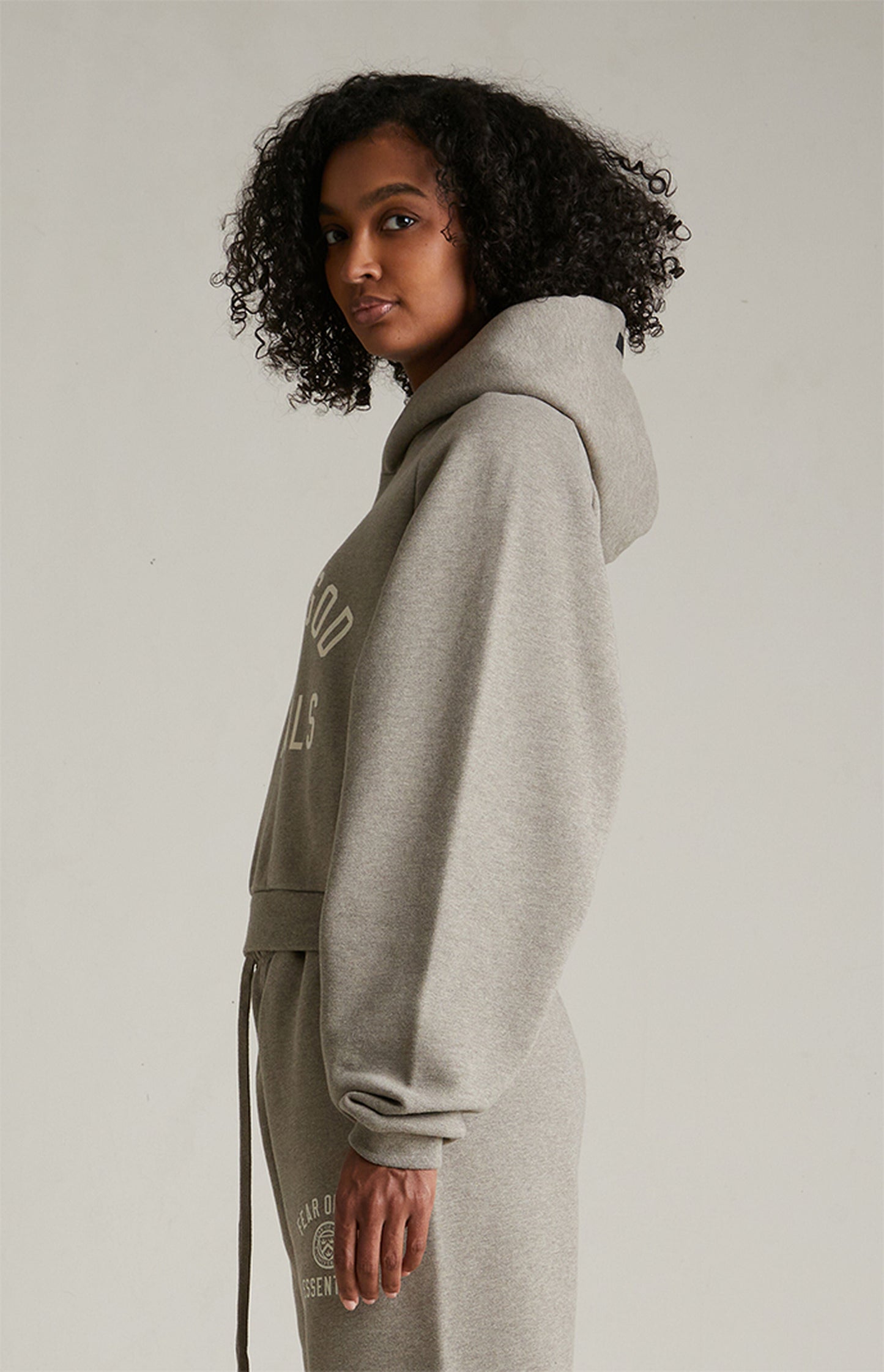 Cropped Essentials Hoodie – Modern Minimal Style with Everyday Comfort Recreated Edition