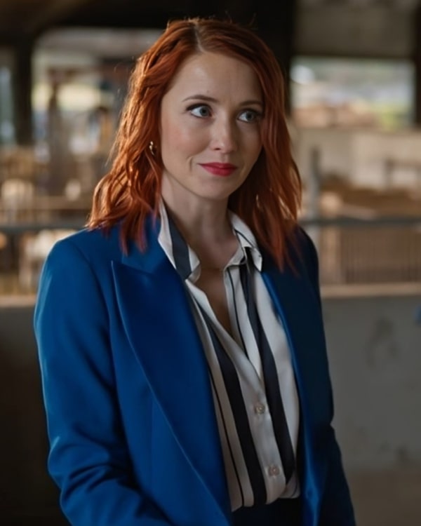 The Wish Swap 2025 Emily Tennant Blue Suit — Chic &amp; Confidence‑Boosting Outfit