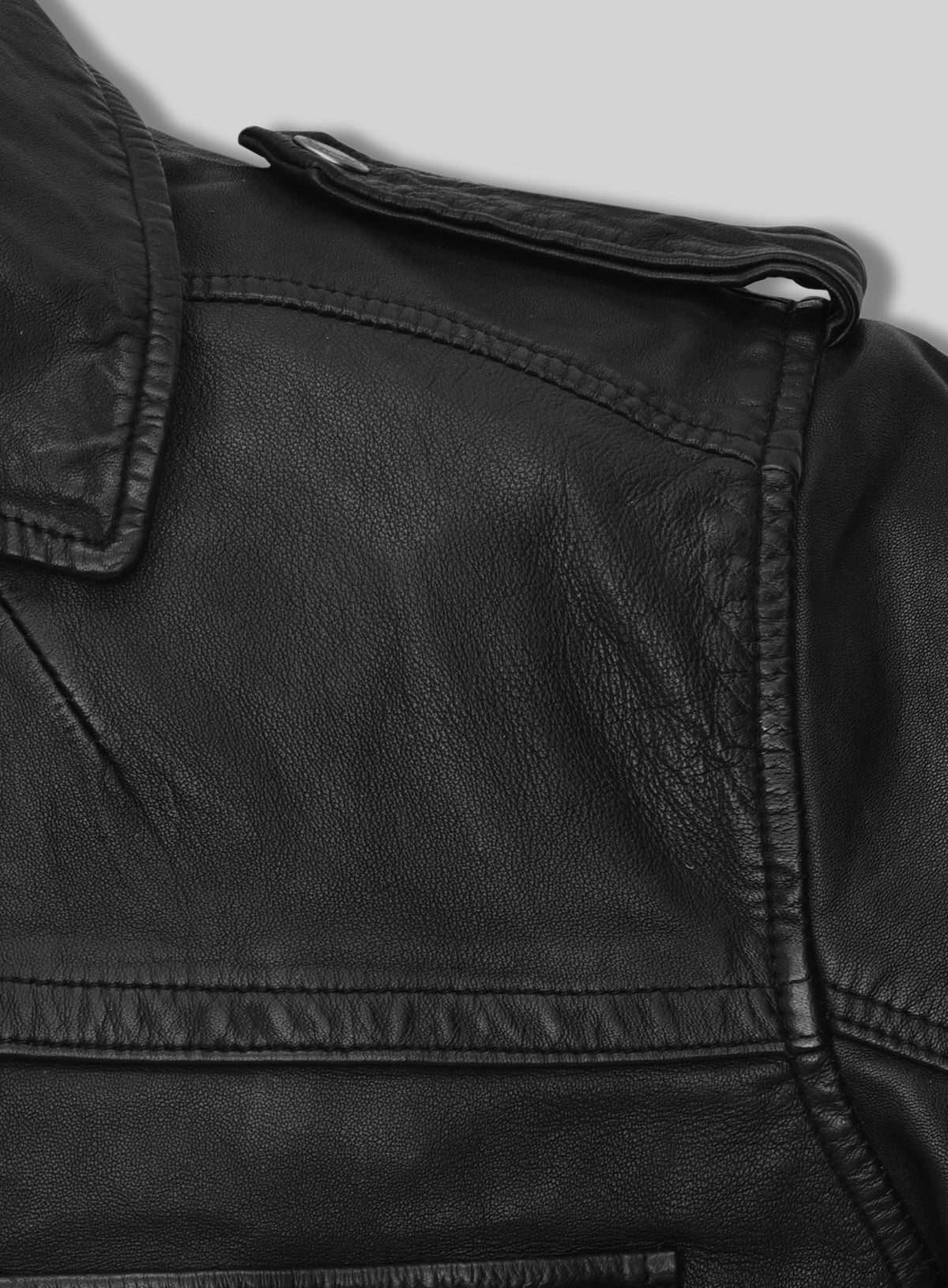 Aaron Eckhart Comic-Con Black Leather Jacket – full product view