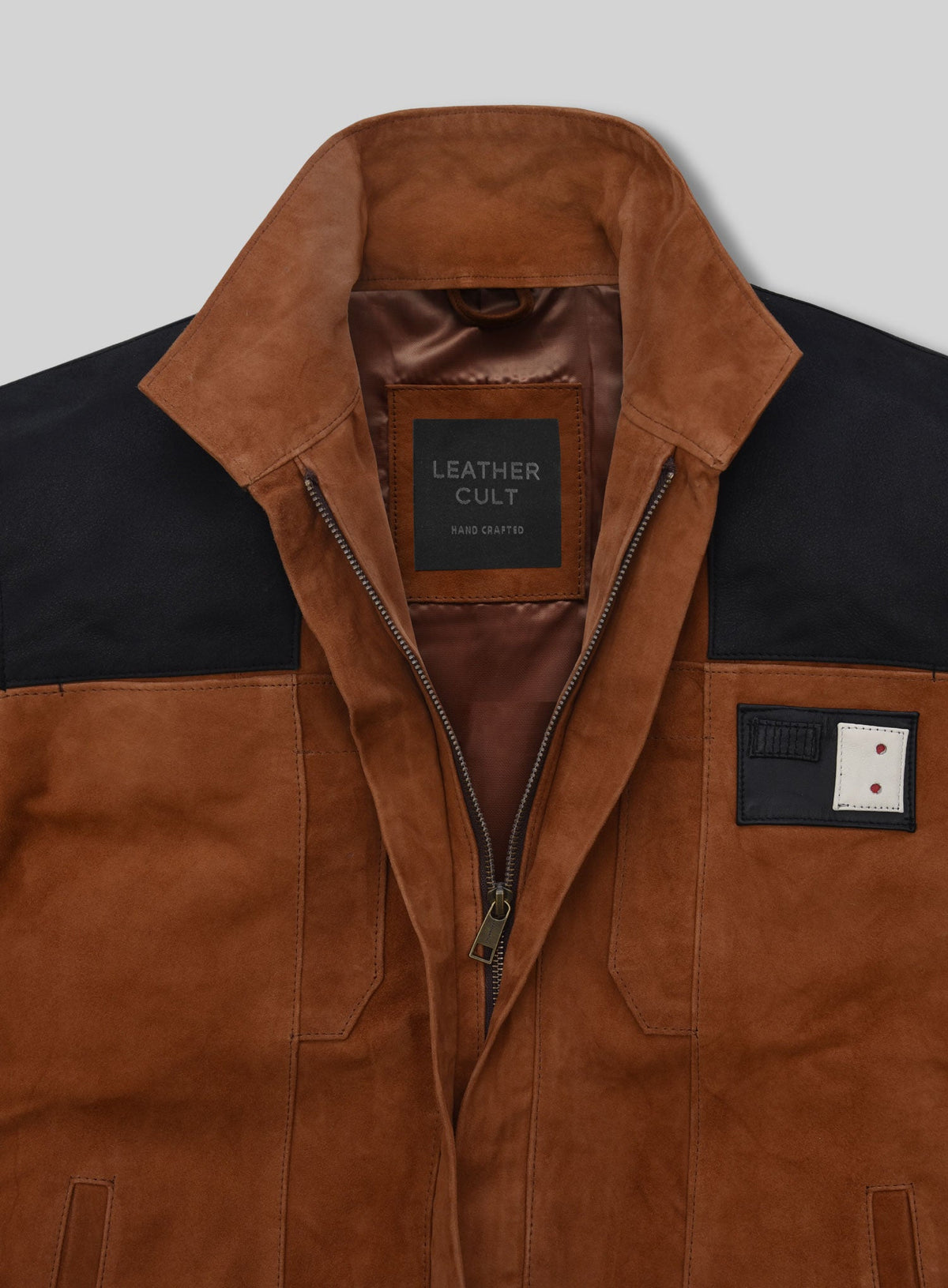Alden Ehrenreich Solo: A Star Wars Story White Leather Jacket – close-up and worn views
