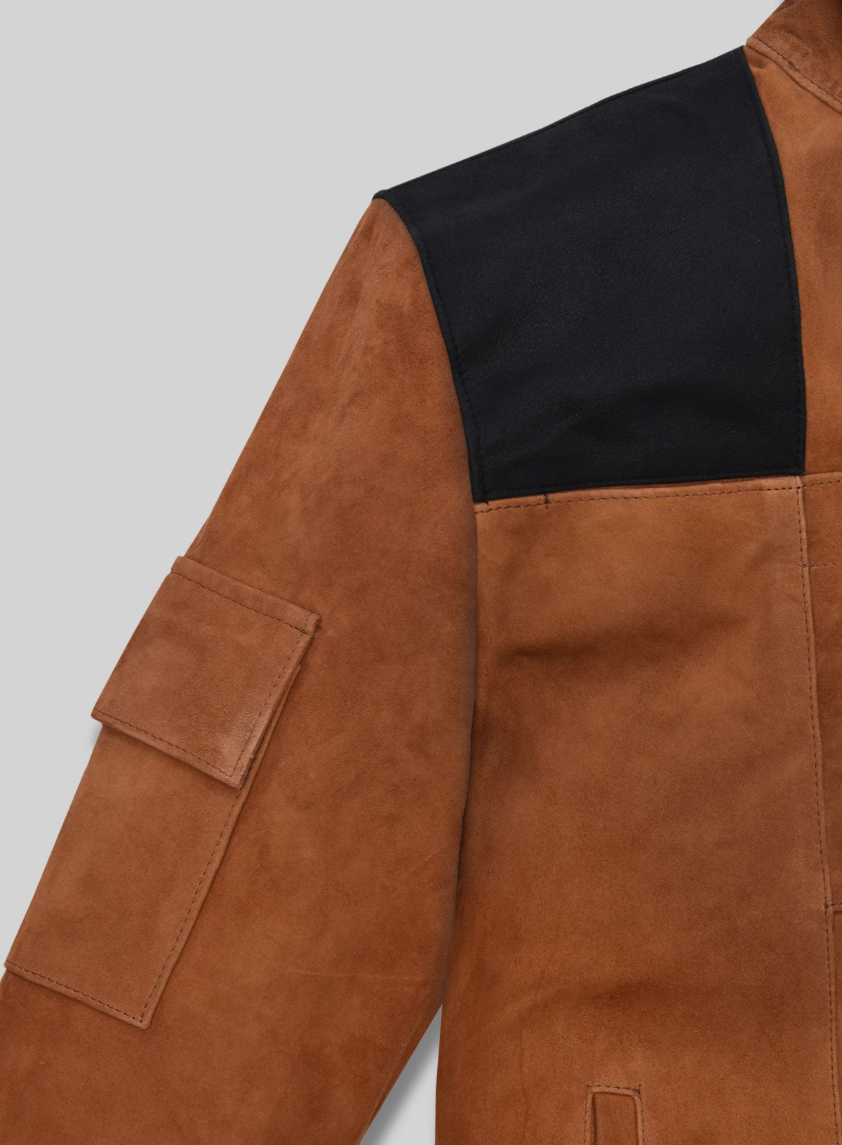 Alden Ehrenreich Solo: A Star Wars Story White Leather Jacket – close-up and worn views