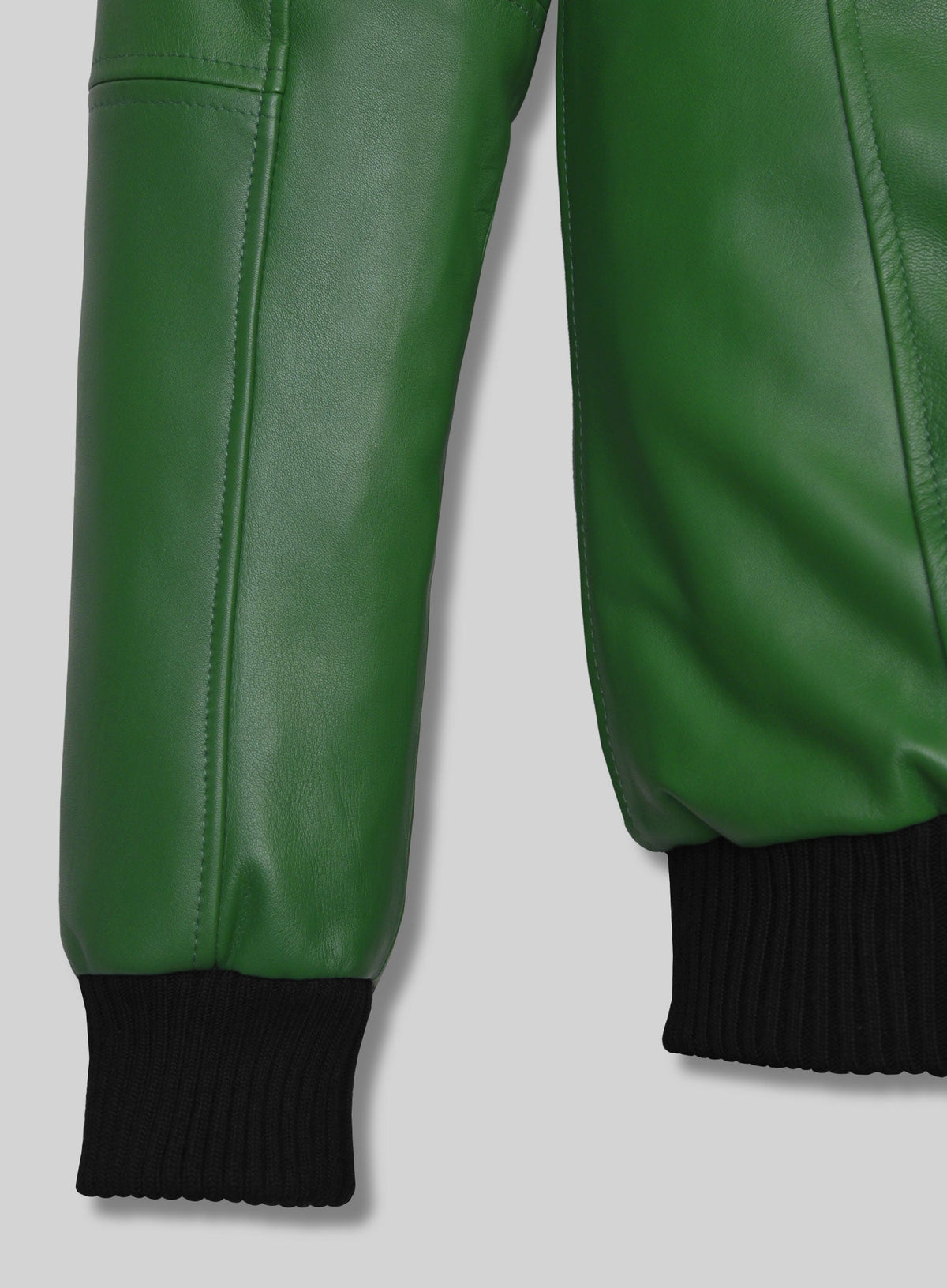 Ben Affleck Green Leather Jacket – close-up detail of hardware and pockets