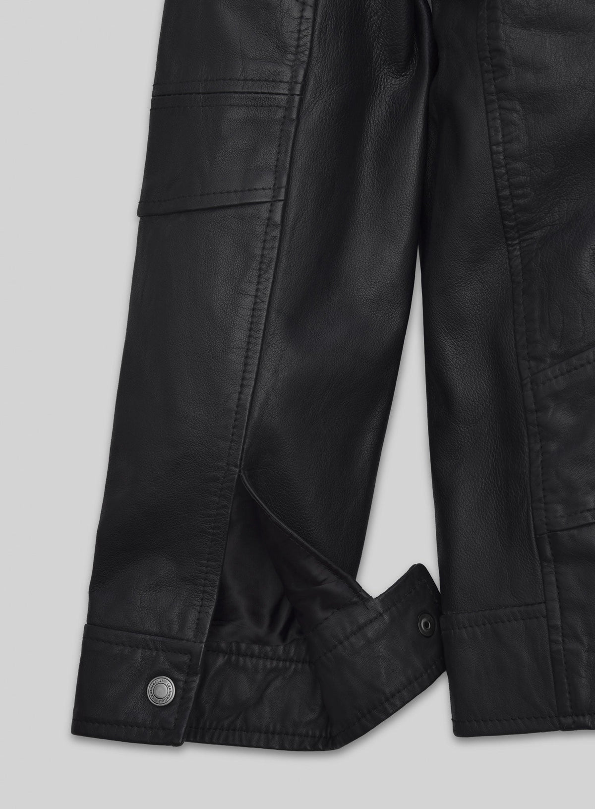 Chris Hemsworth Thor Promo Black Leather Jacket – close-up detail of hardware and pockets
