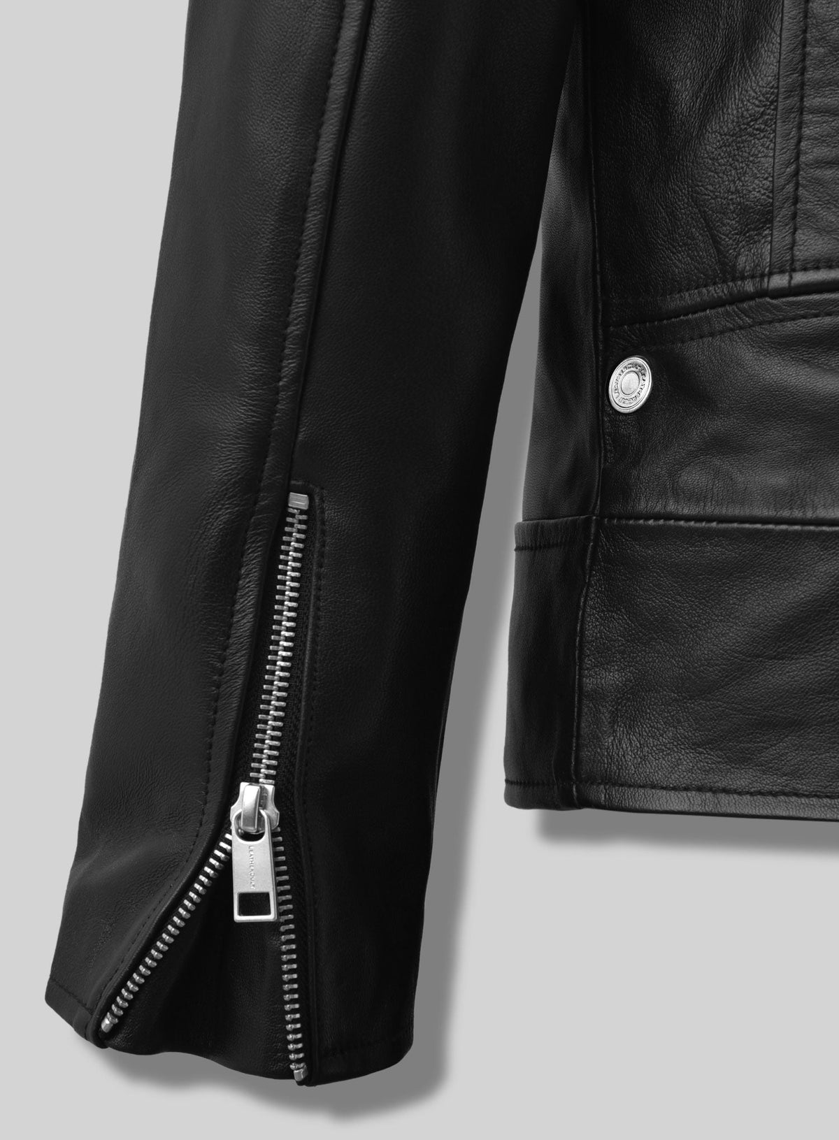 Jeff Goldblum NYC Black Biker Leather Jacket – close-up detail of hardware and pockets