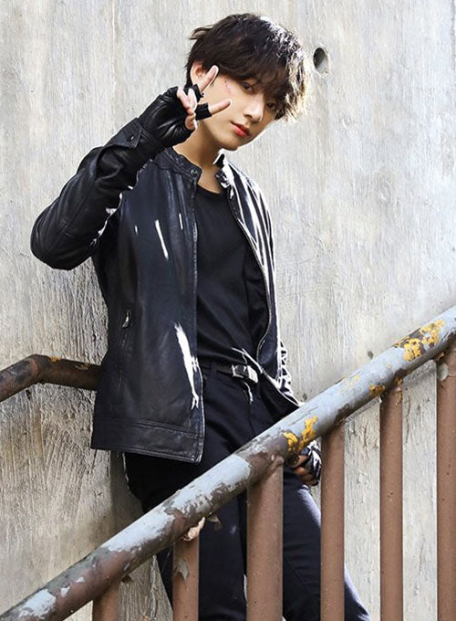 Jungkook Black Leather Jacket – Jungkook wearing the look, photo 3