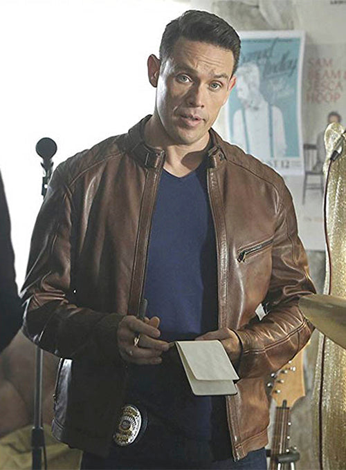 Kevin Alejandro Lucifer Black Leather Jacket – Kevin Alejandro Lucifer wearing the look, photo 4