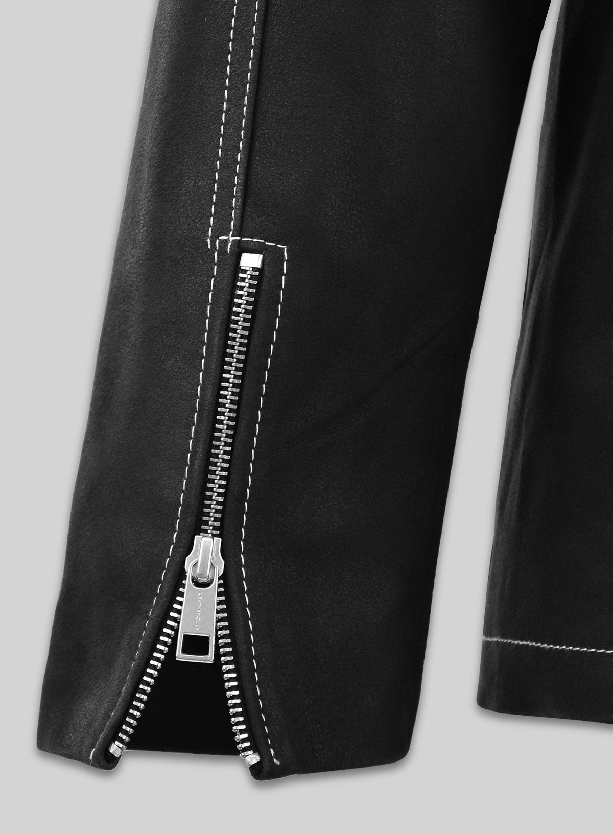 Scott Adkins El Gringo Black Leather Jacket – close-up detail of hardware and pockets